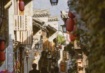 千年古街遇彩灯！在紫阳街新店解锁“宋韵+产业”浪漫新体验