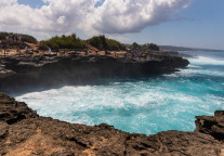 梦东方2025年中期业绩：收入约3710万港元，净亏损2040万港元