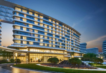 安东尼先生（Mr. Anthony Hezlewood）被任命为上海虹桥绿地世界中心酒店群区域总经理