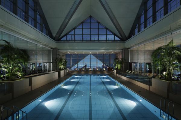 Park-Hyatt-Tokyo-Pool__thumbnail.jpg