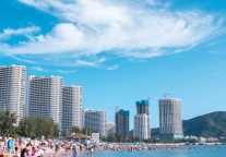 国庆假期第七天，广东4A级及以上景区接待游客同比增长2.1%