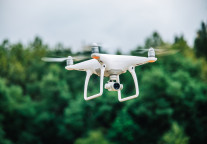 海南：推动在具备条件的旅游景区、环岛旅游公路驿站等区域建设低空飞行器起降场地