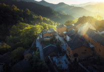 江苏等多地公布国庆假期首日旅游数据