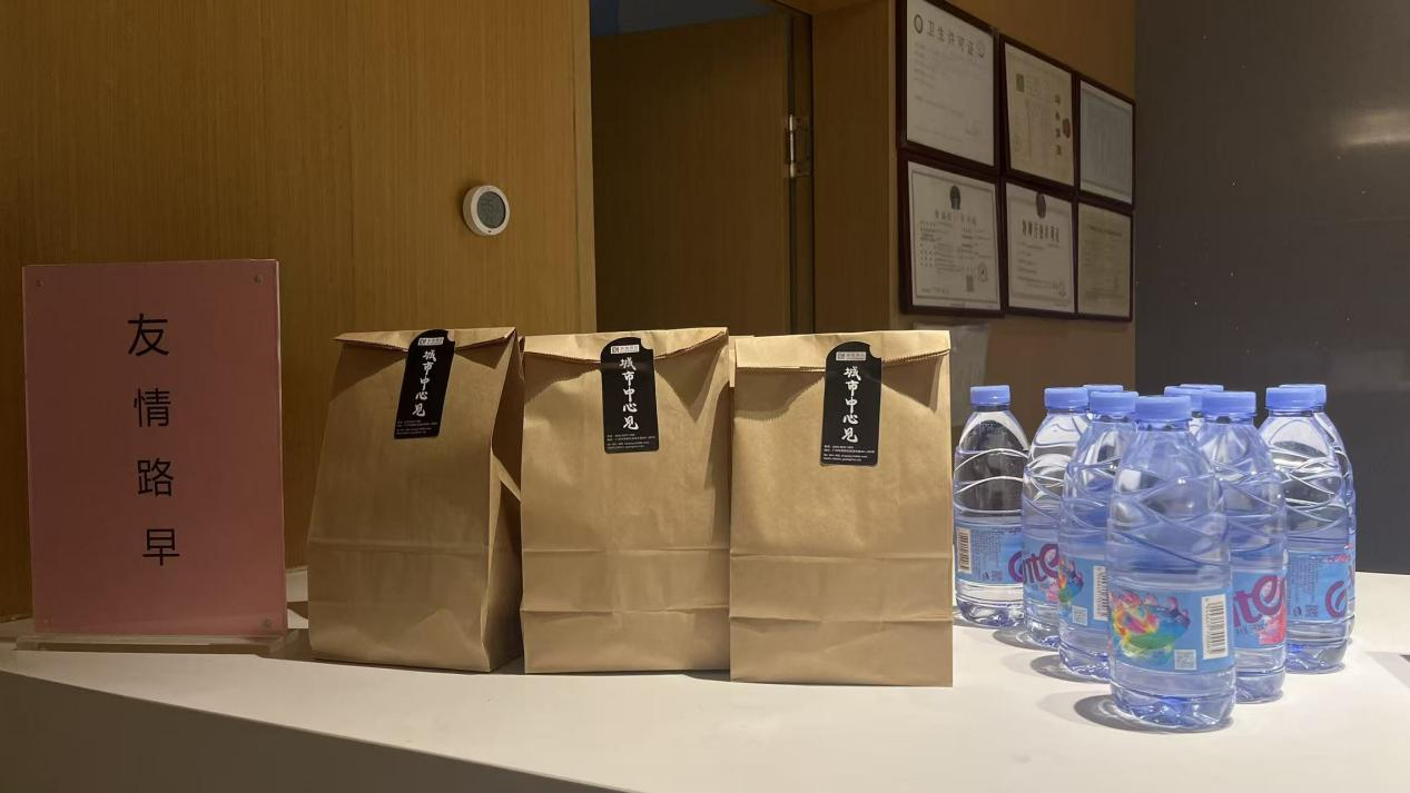 柏曼酒店以“暖心伴手礼+免费接驳”服务，精准触达广交会参展商