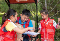洪洞大槐树景区红领巾讲解员为暑期添色彩