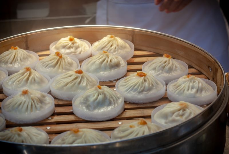 摄图网_501678570_南京特色小吃蟹黄汤包（企业商用）.jpg