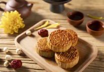 中秋还没到，卖月饼的酒店员工先崩溃了