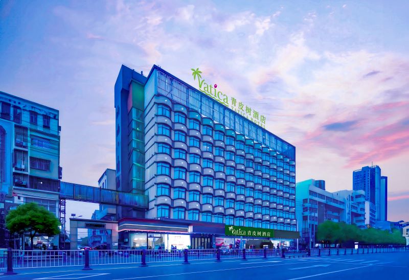 阜阳国贸旁的舒适坐标：青皮树酒店，交通、商韵、惬意全拥有 