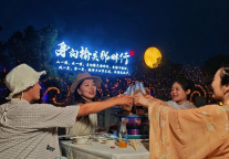 夜游山海关美味上新！山海关景区湖畔浑锅宴来啦！