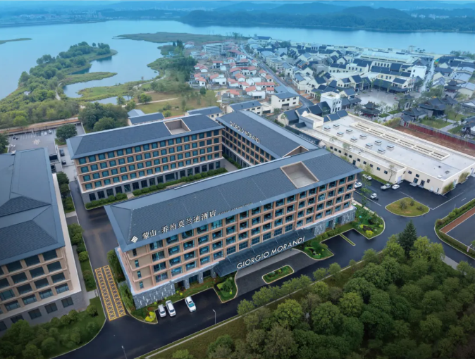 沂蒙山畔新地标｜乔治莫兰迪酒店（龟蒙山景区店）盛大启幕，邀您共赴山野艺术之约！