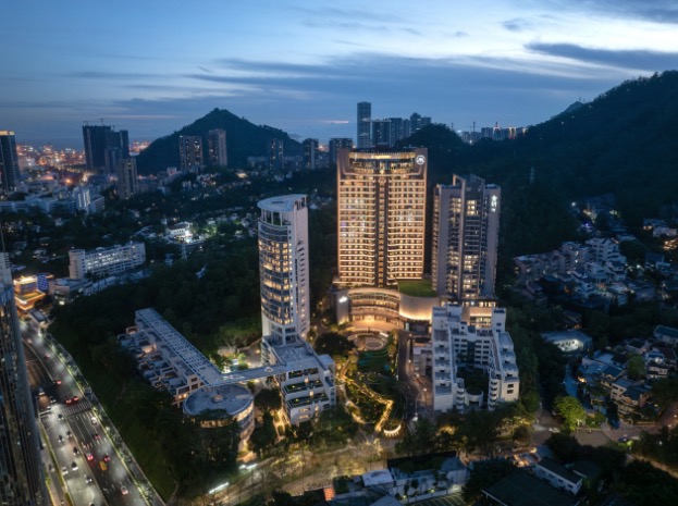 招商蛇口旗下深圳南山伊敦酒店荣获2025CHA中国酒店大奖最佳地标酒店 