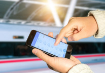 “十一” 火车票开售，抢票热度高涨，美团旅行多举措助力出行