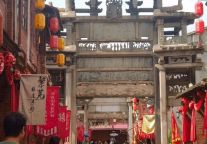 风雨初歇，文旅人在岗！景区街区全力“梳妆”迎宾朋