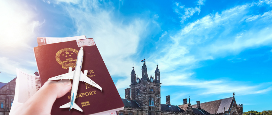 跨区域流动量超12亿，家庭自驾、红色旅游与小城经济成主线