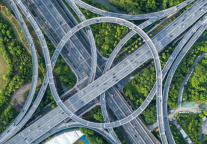 杭州口岸暑运客流量突破300万人次创新高 同比增10.1%