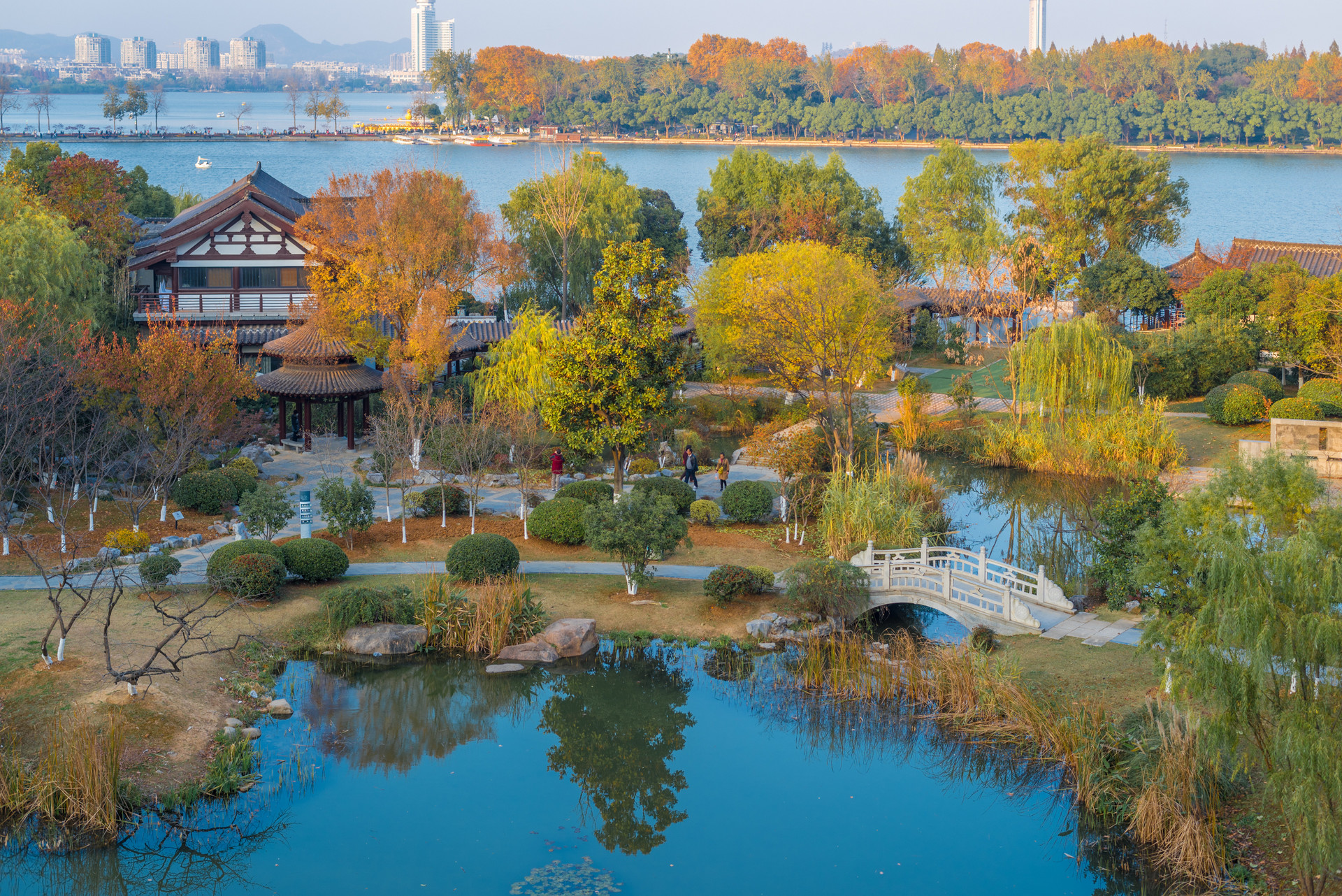南京市玄武湖景区全新打造的“金陵诗仙馆”等4座文化场馆正式开放