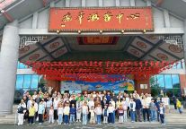 金秋丹霞迎客来！龟峰再迎东北千人专列，这场相遇太暖了～