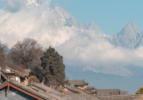 云南旅游2025上半年归母净亏损9692万元 同比下降110.85%