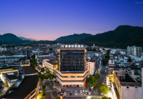  达成全新战略合作，近20家门店上线|2025年8月丽呈集团动态