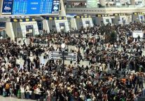 人来了钱没挣到，这届旅游生意咋越来越难做？
