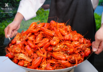 江城寻味 鲜启初夏，武汉万达瑞华酒店小龙虾上新