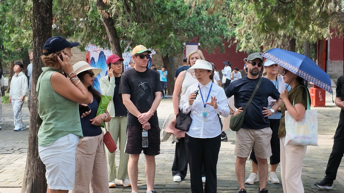 澳大利亚重点文旅机构考察踩线团到访孔子文旅集团