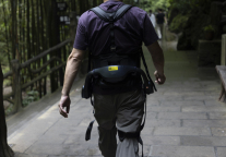 南岳衡山景区上线外骨骼登山机器人