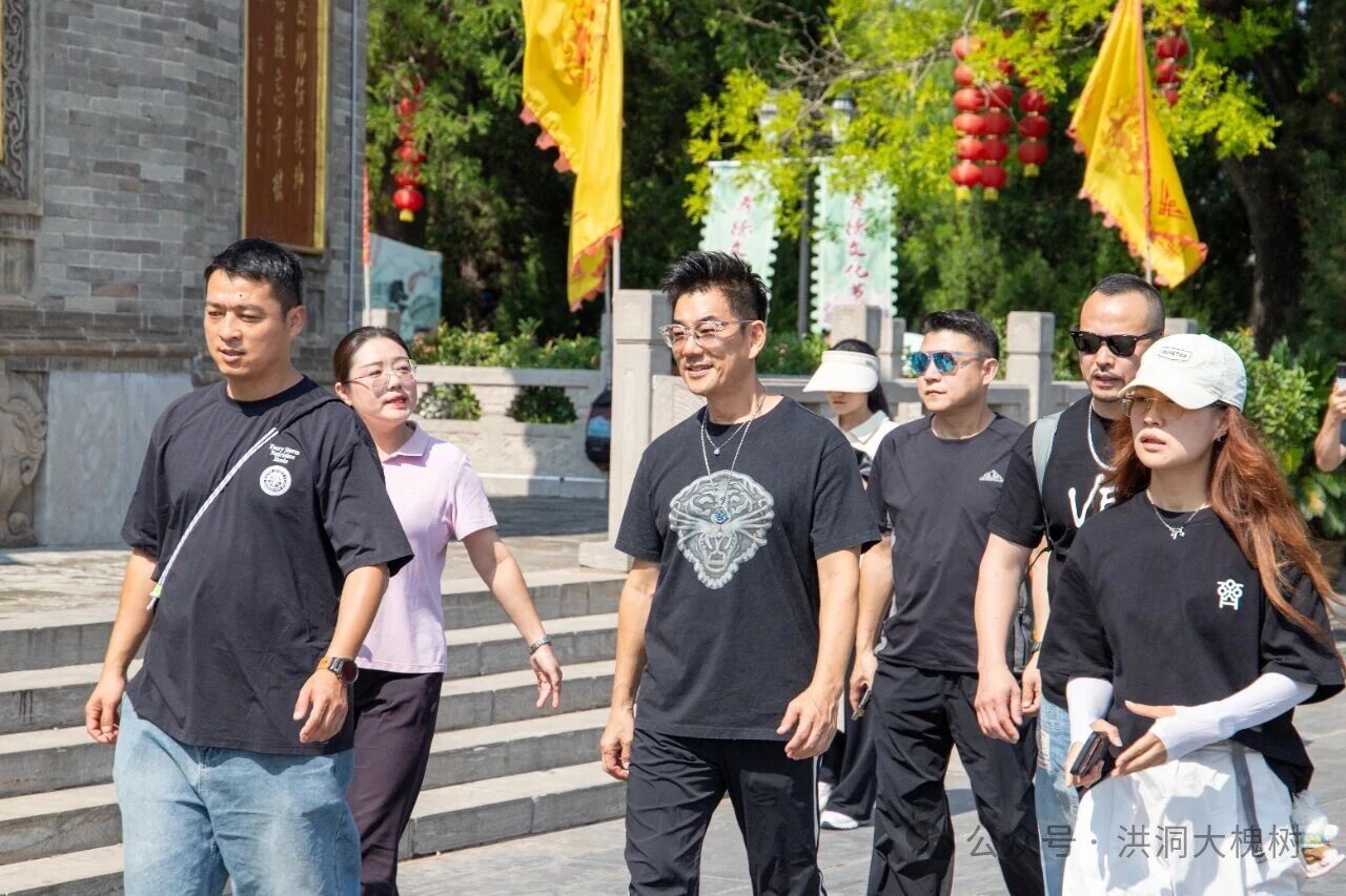 一曲天涯寄乡愁 走遍天涯洪洞是家 —— 任贤齐探访洪洞大槐树景区
