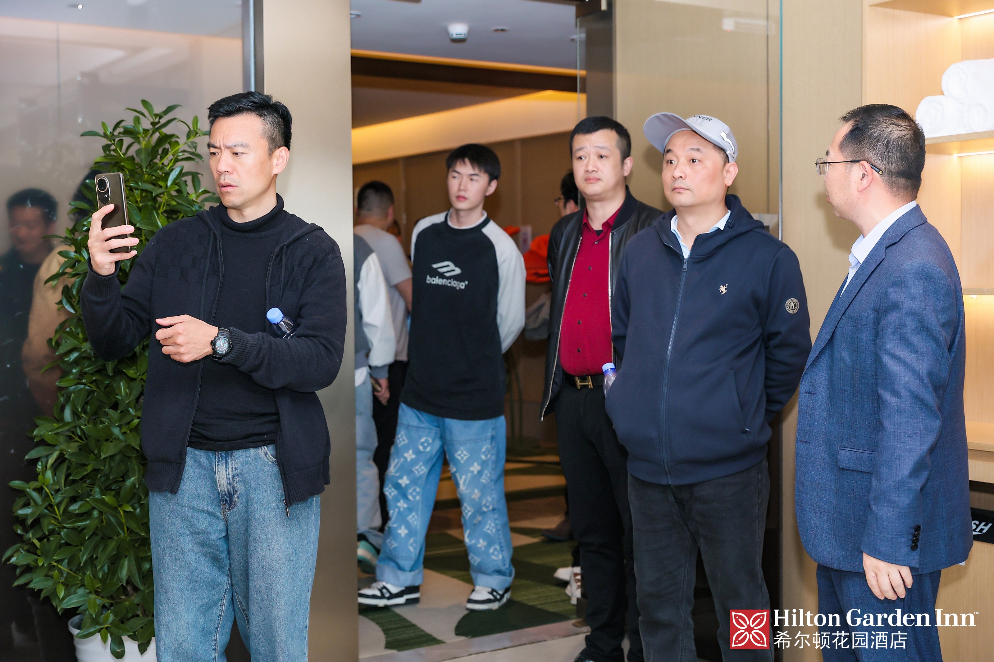 图6轮播1：参观.JPG