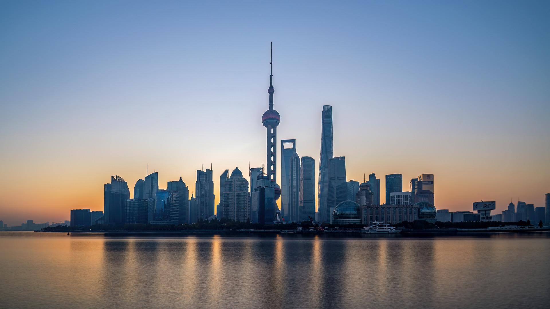 东方明珠2025年营收74.89亿元 扣非净利润增长47.57%