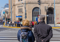 金首中：谁阻碍了银发出游：不是健康和钱，是“怕和人协调