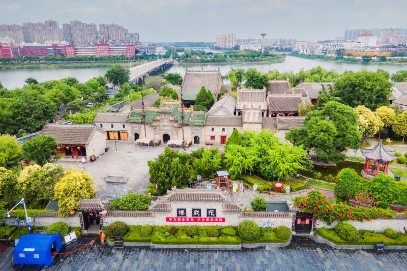 摄图网_501765464_安徽亳州4A风景区花戏楼航拍(企业商用).jpg