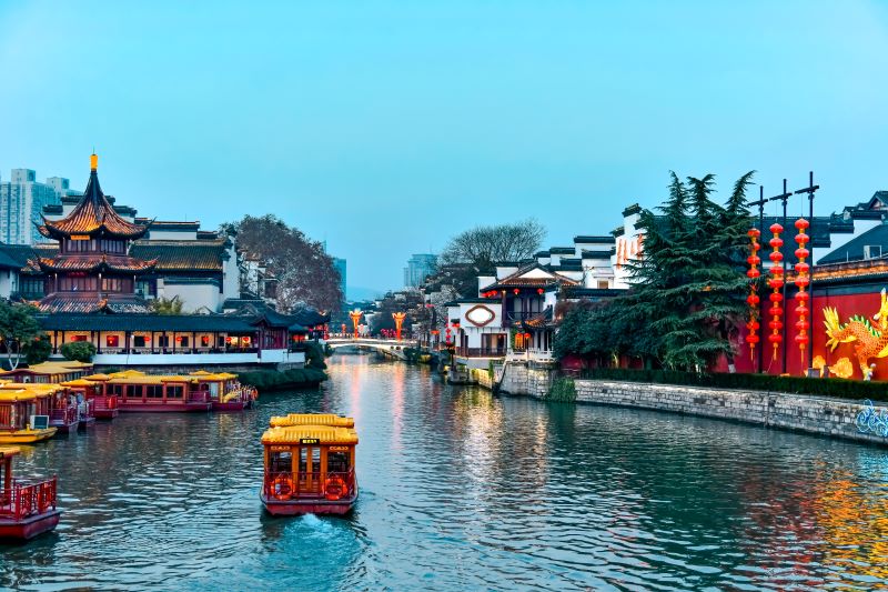 摄图网_501592766_南京夫子庙秦淮河畔(企业商用).jpg