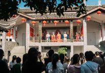 潮玩萌物× 青年慢闪：台州府城这波混搭，有点fashion