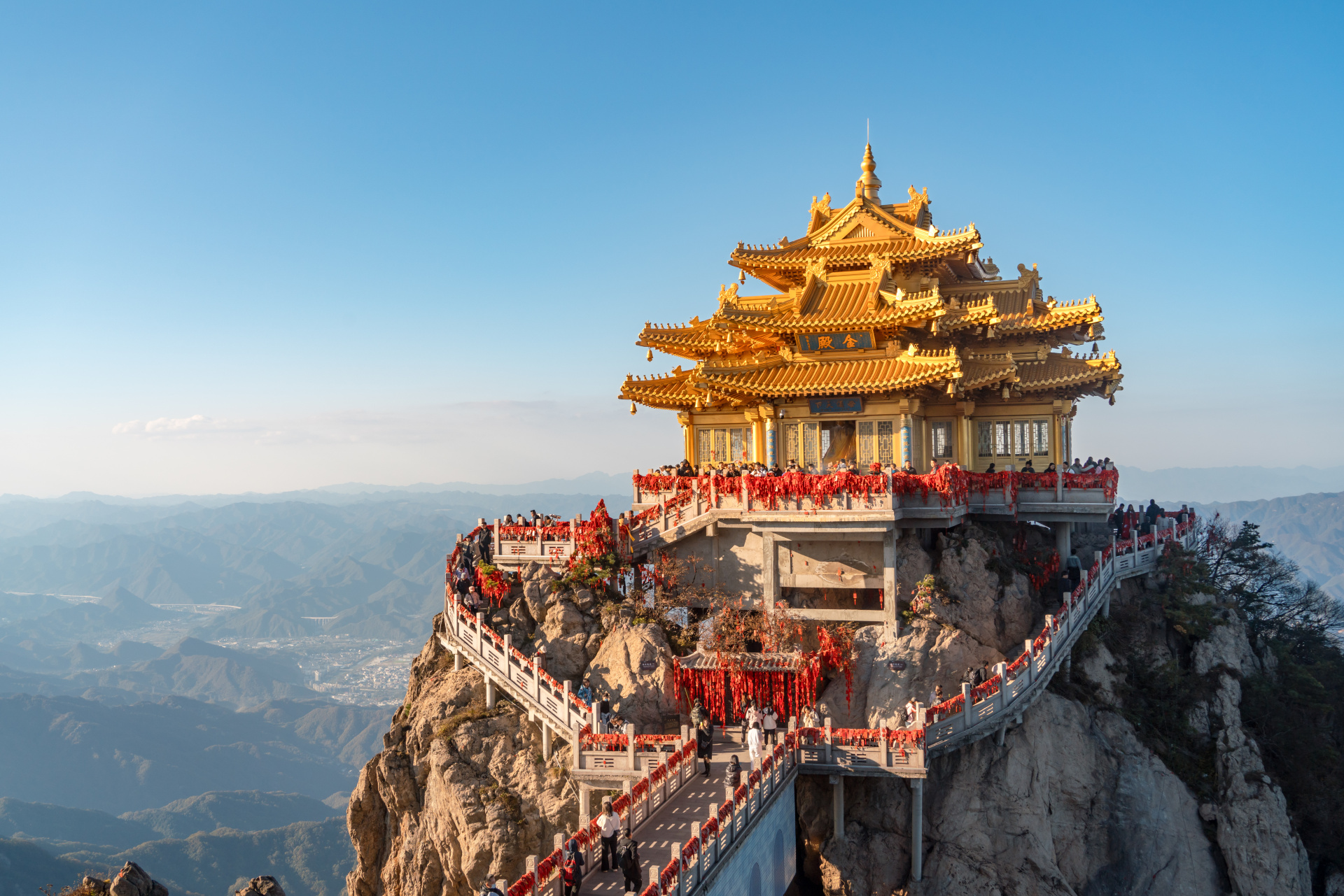 河南老君山景区：月薪6万招云海观察员