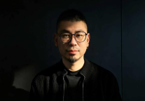 王栋尼(黑边)先生任逸柏酒店集团市场部总监