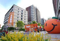 夏日狂欢！首创和园「啤一虾，虾趣狂欢节」摊玩市集圆满落幕