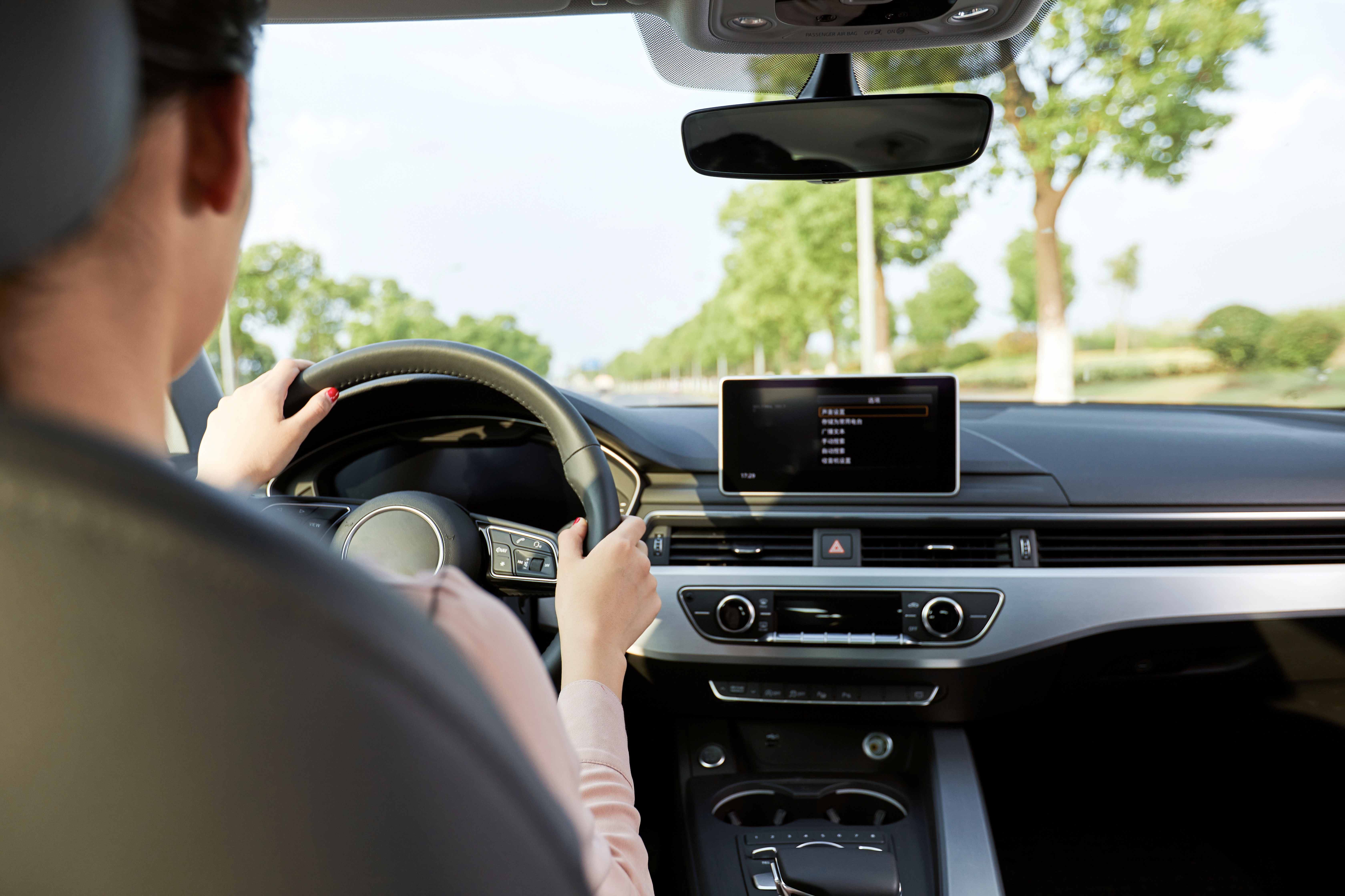 神州租车清明预订数据：预订量与用户数翻倍，跨城租车涨近2.5倍