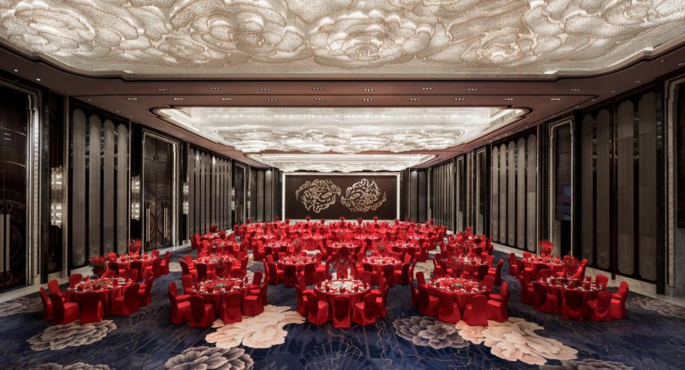 成都万达瑞华酒店浪漫呈现【流光织梦】艺术婚礼秀