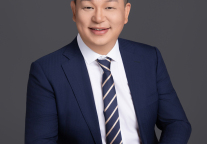 新程启序・智领未来 —— 专访万信及华驿品牌副总裁徐健福