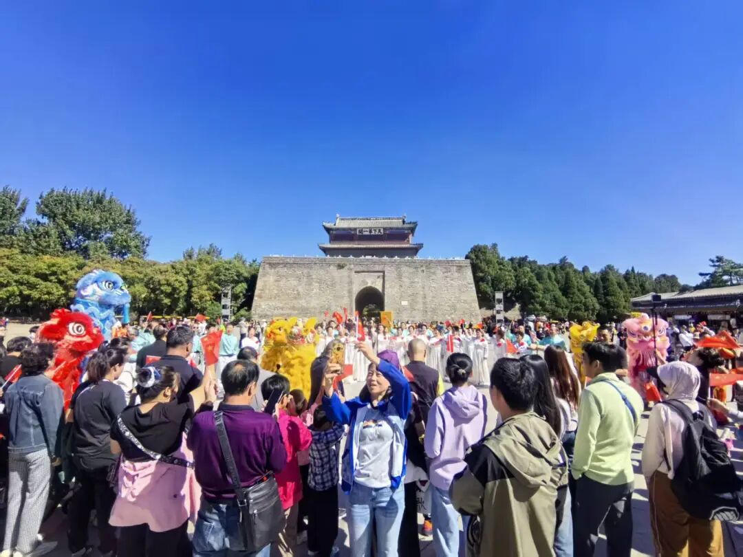 大众合唱节今日启幕｜万人齐唱《我和我的祖国》，天下第一关唱响家国礼赞！