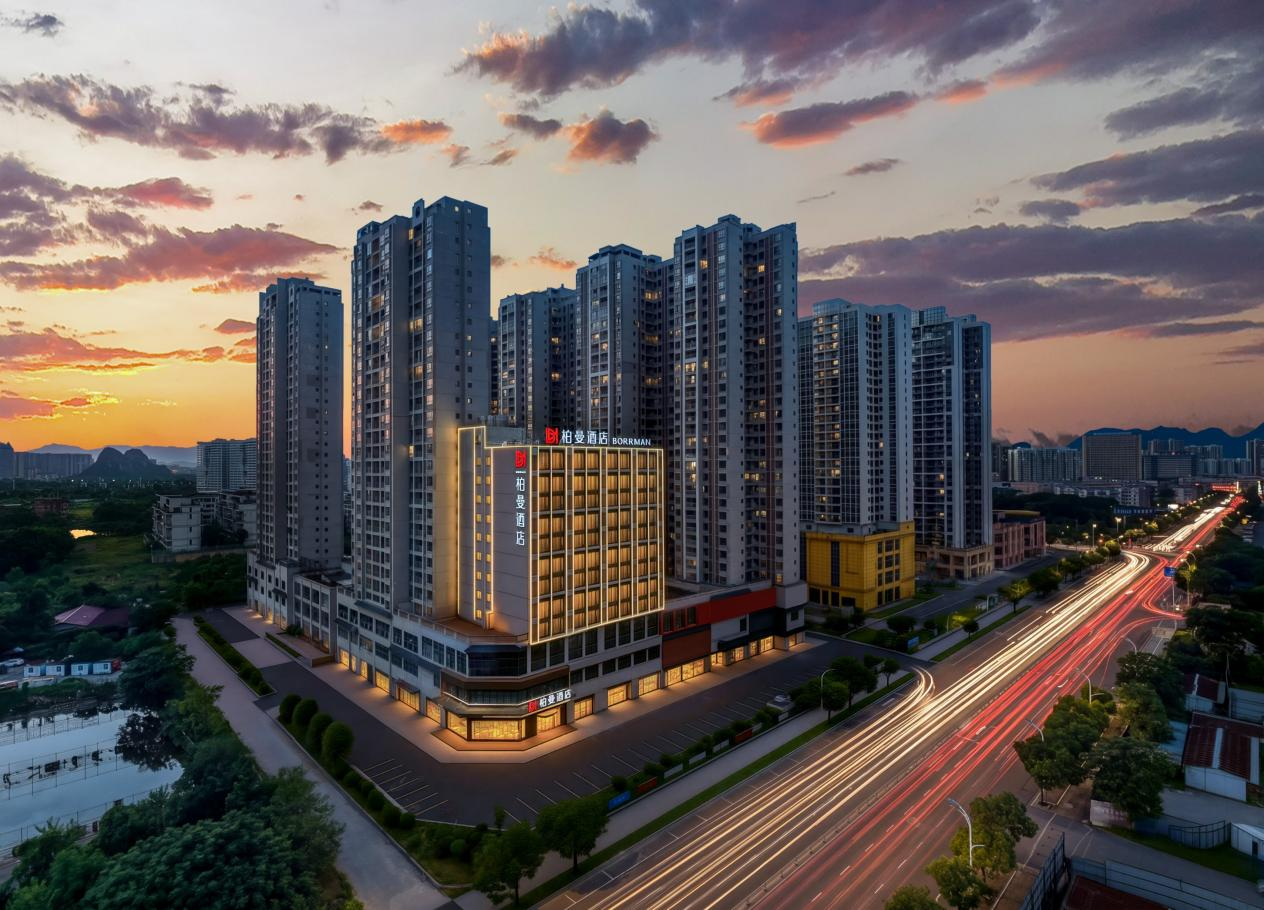大堂即社交场，柏曼酒店桂林两江国际机场店打造休闲惬意旅居空间   