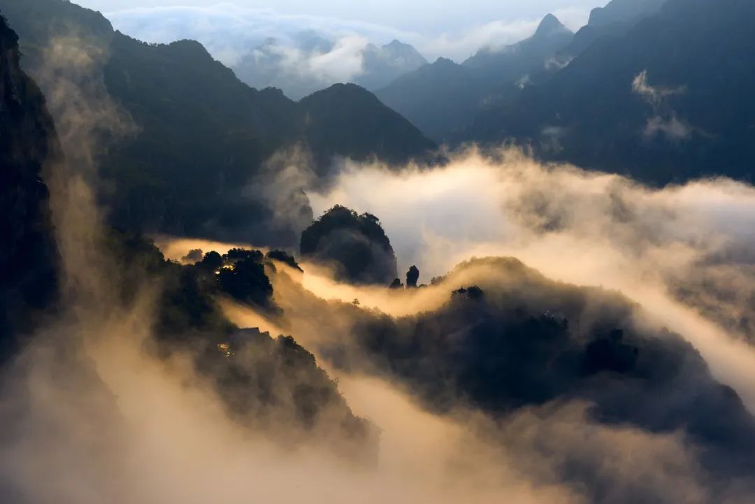 飞瀑作帘，峡谷为屏：在雁荡山的清凉里，抓住夏天的尾巴