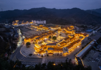 秋日荆楚，从武当山的晨钟到恩施的峡谷，住进万达生活方式酒店慢游湖北