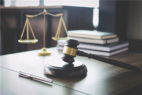 Legal-Gettys-iStock-Pattanaphong-Khuankaew.jpg