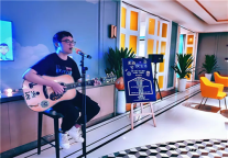 白玉兰酒店灵动夜生活|在电影里沉醉，在歌声里绽放