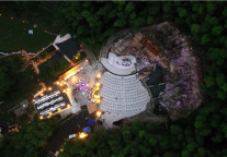 “看”见天籁 ——《时境之音》2019裸心堡岩石剧场沉浸式音乐会震撼开演