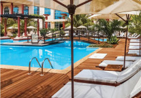 购买、出售或保留酒店？业主如何做选择