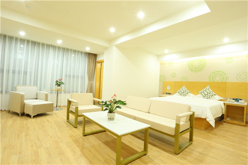 4b640685-29bc-48ec-87ab-4276f2d0bee6.jpg