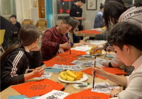 看精准营销+产品差异化如何打动年轻客户 !